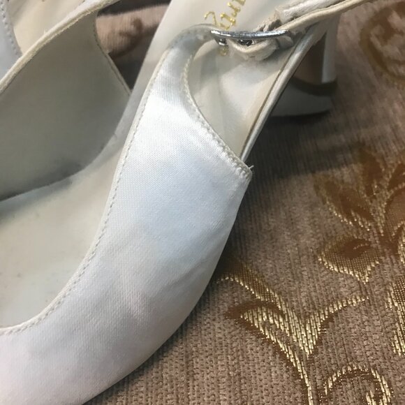 Dye-Able White Embroidered Roses Satin Slingback, Formal Pump Dress Shoe Wedding - Picture 6 of 16